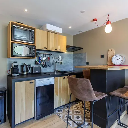 Coquet 4 Pers Avec Deco Montagne Et Balcon, Proche Des Pistes - Fr-1-404-354 Apartament La Mongie