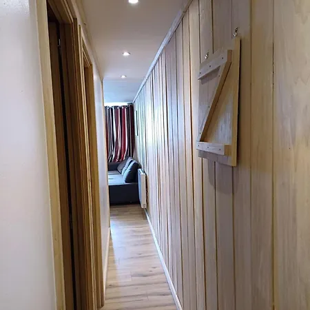 Coquet 4 Pers Avec Deco Montagne Et Balcon, Proche Des Pistes - Fr-1-404-354 Apartament *